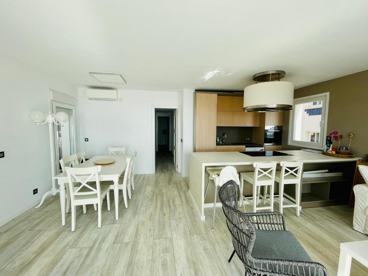 Appartamento La Marina2 Seaview With Amazing Terrace Sitges Esterno foto